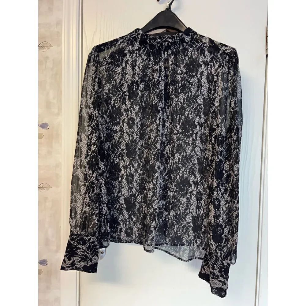 Who What Where Lace Print Blouse